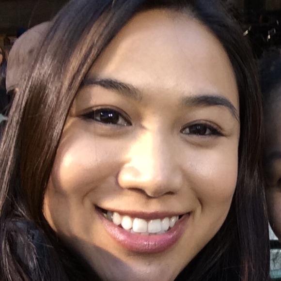 Profile Picture of Le Hoang (@lehoang) on Poshmark
