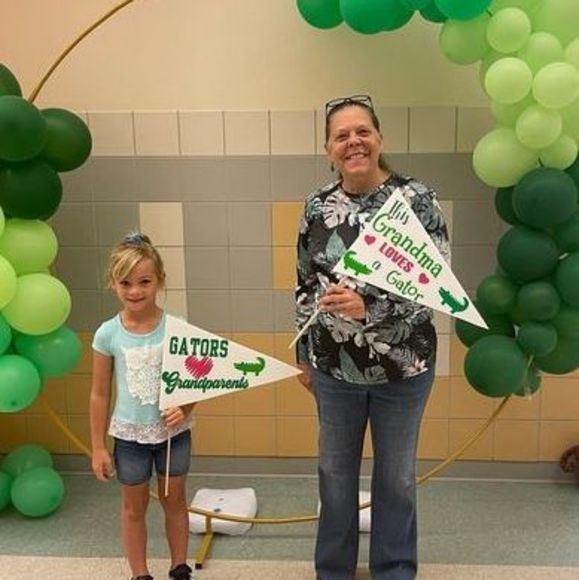 Profile Picture of Kathy Hacker (@kathy_hacker) on Poshmark