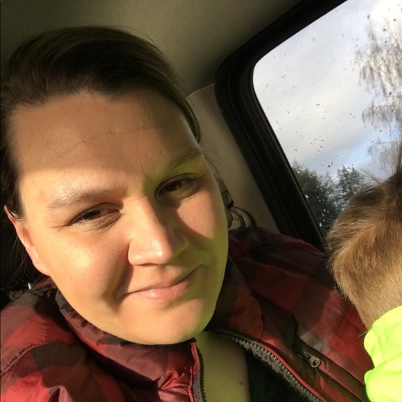 Profile Picture of Candice Devine (@cdevine108) on Poshmark