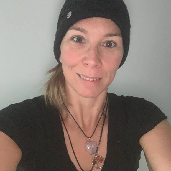 Profile Picture of Annick Lamoureux (@nickla_76) on Poshmark