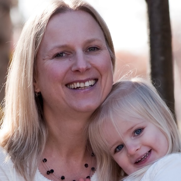 Henriette Roe - Poshmark Profile Picture of Henriette Roe (@henrietteroe) on Poshmark