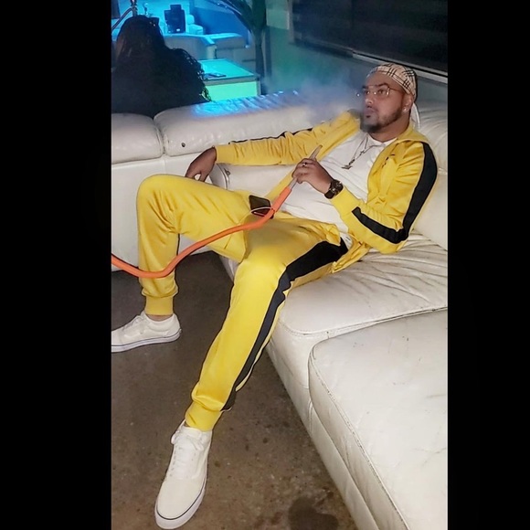 Profile Picture of Kevin Blain (@kevtb) on Poshmark