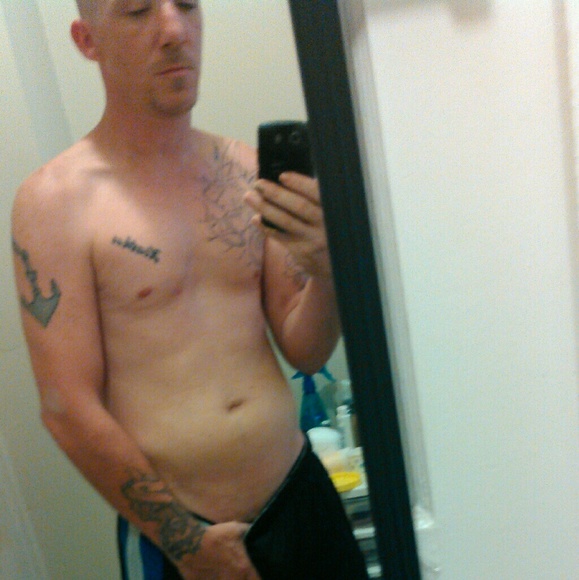 Profile Picture of Charles Connell (@comfinedmindz) on Poshmark