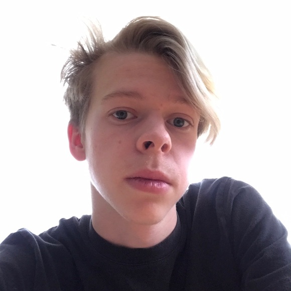 Jameson Ednie - Poshmark Profile Picture of Jameson Ednie (@jaliousart) on Poshmark