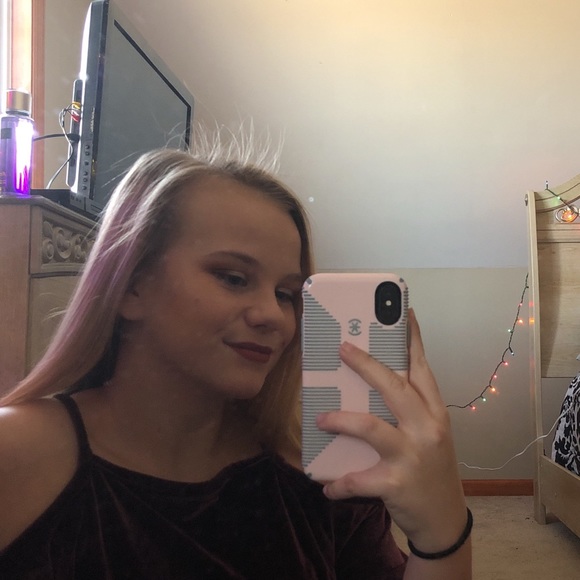 Profile Picture of Courtney Pieta (@cpieta) on Poshmark