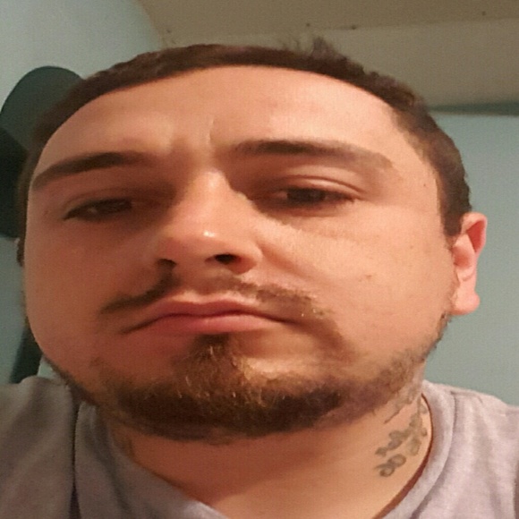 Profile Picture of Josh Bosley (@jbosley24) on Poshmark