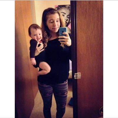 Profile Picture of Beverly Hollandon Twitter