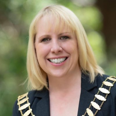 Profile Picture of Dr Michelle Byrne (@HillsShireMayor) on Twitter