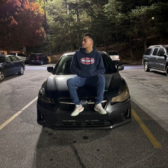 Profile Picture of Alan David (@alandfm6) on Poshmark