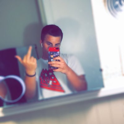 Profile Picture of Joe Sisson (@joesss_trash) on Twitter