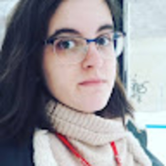 Profile Picture of Jeweliette Smith (@jeweliettesmith) on Poshmark