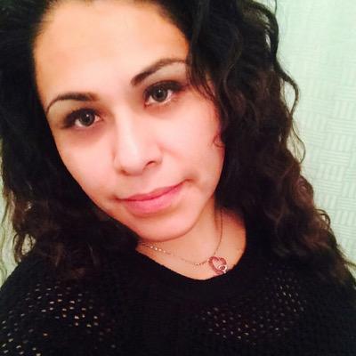 Profile Picture of Lov3 ❤️lif3 (@Magda_James) on Twitter