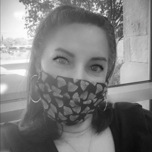 Profile Picture of Doris Rivera (@suki12166) on Poshmark