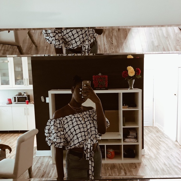 Profile Picture of Chisom Emeka-okafor (@chisomdanielle) on Poshmark