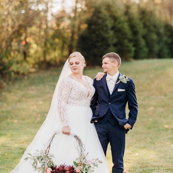 Profile Picture of Sabre Whitenight (@whitenight4) on Poshmark