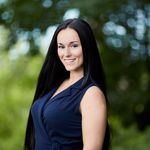 Profile Picture of Darcy Richardson, CPA, CA (@darcyrichardson.revelrealty) on Instagram