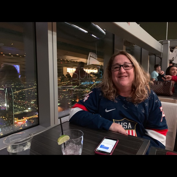 Cindy Becker - Poshmark Profile Picture of Cindy Becker (@cindybecker89) on Poshmark