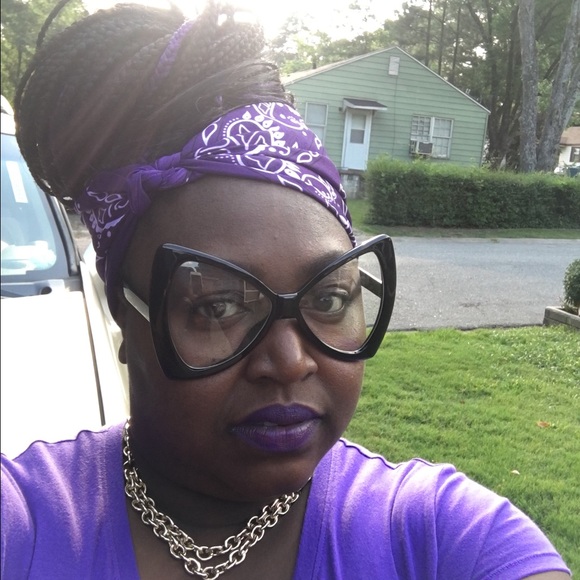 Profile Picture of Lakisha Frazier (@kfrazier82) on Poshmark