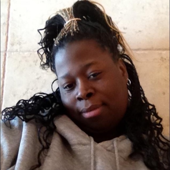 Profile Picture of Keisha Fields (@keish73) on Poshmark