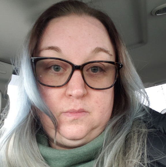 Profile Picture of Sandra Carson (@sandracarson18) on Poshmark
