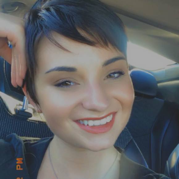Profile Picture of Katie Heavrin (@kheavrin3499) on Poshmark