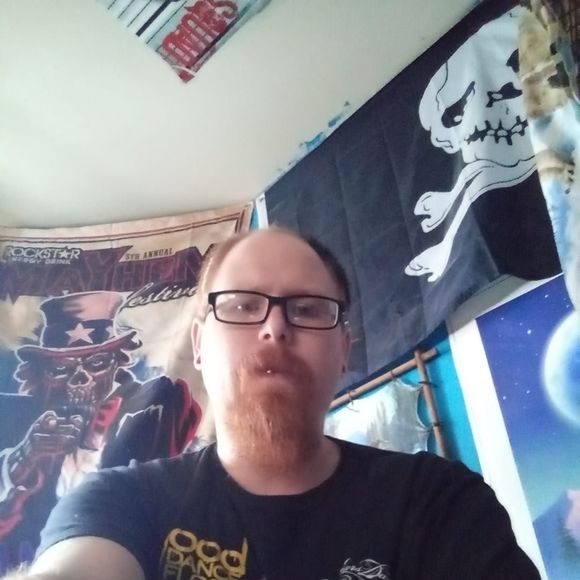 Profile Picture of Tom Carter (@tomcarter781) on Poshmark