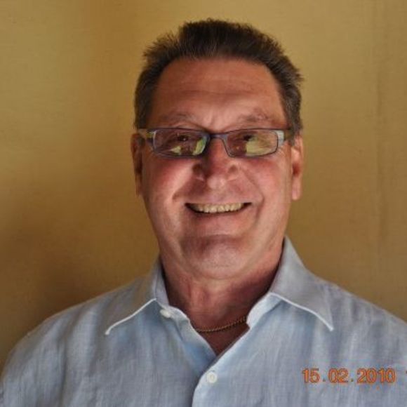 Profile Picture of Steve Wood (@spw43) on Poshmark