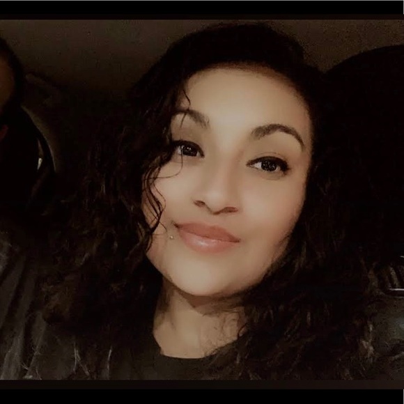 Profile Picture of Marisol Shields (@marisol_shields) on Poshmark