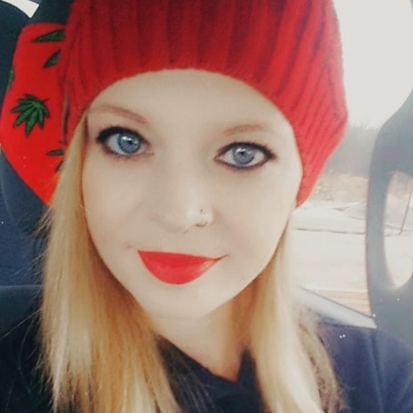 Profile Picture of Sherry Clabough (@sherry_clabough) on Poshmark