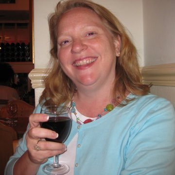 Profile Picture of Loree Armstrong (@LoreeArmstrong) on Twitter