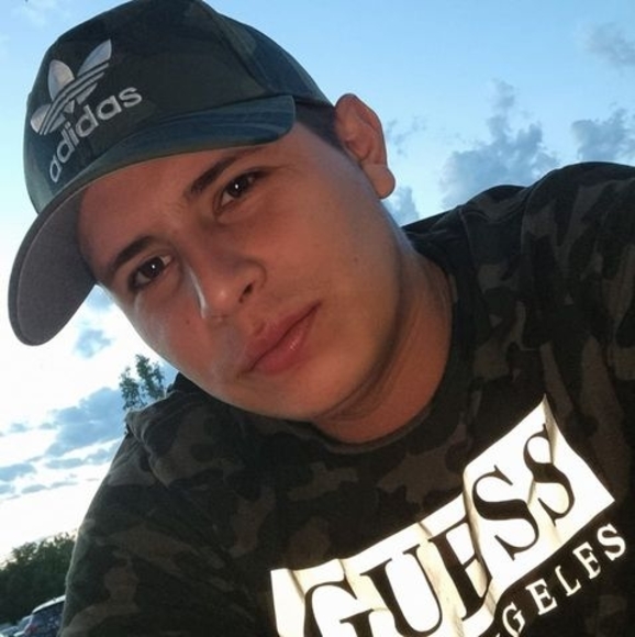 Profile Picture of Alejandro Rueda (@alejorueta99) on Poshmark