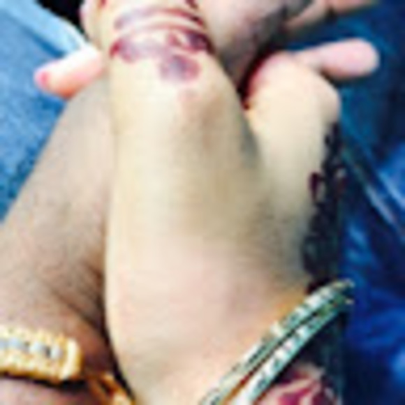 Atesha Persaud - Poshmark Profile Picture of Atesha Persaud (@ateshapersaud1) on Poshmark