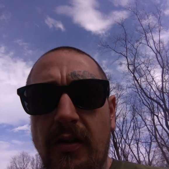 Profile Picture of Josh Bosley (@taco528) on Poshmark