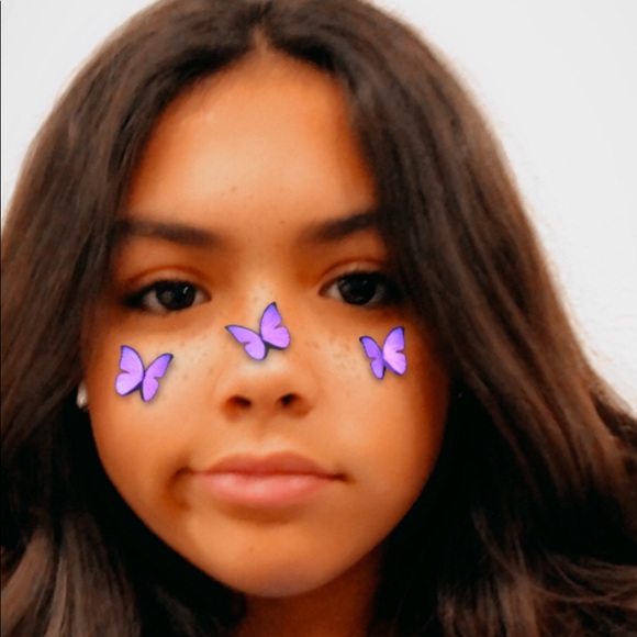 Profile Picture of Briana Carrasquillo (@b_carrasquillo3) on Poshmark