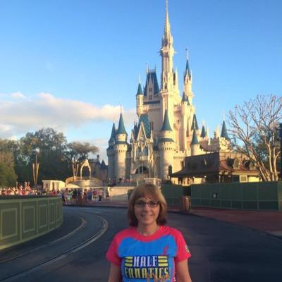 Profile Picture of Kim Barr (@txrunnergirl64) on Twitter