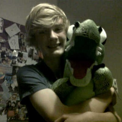 Profile Picture of Joshua Varney (@JoshhuaV) on Twitter