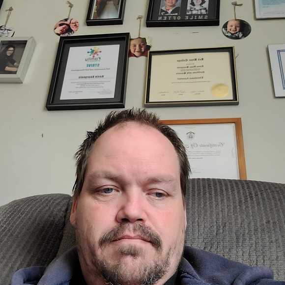 Profile Picture of Kevin Bourgeois (@kevin_bourgeois) on Poshmark