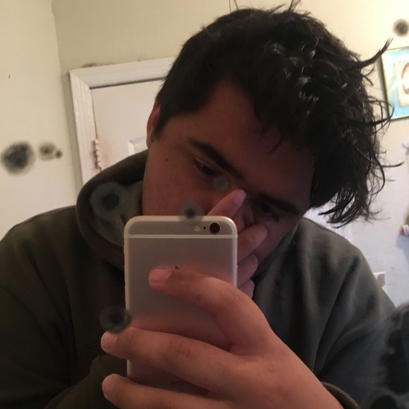 Profile Picture of Ethan Adney (@ethanadney) on Poshmark