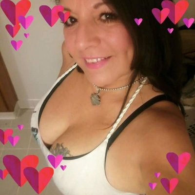 Profile Picture of Debbie Garza (@DebbieG52974906) on Twitter