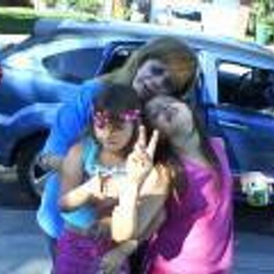 Profile Picture of Ellen Dexter (@ejpetie) on Twitter