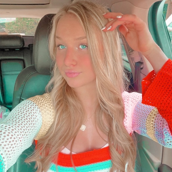 Profile Picture of Lilli Nicholas (@lillinicholas14) on Poshmark
