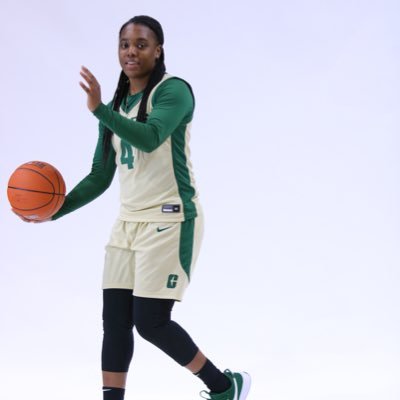 Profile Picture of Tamia Davis (@whiz_kiddd) on Twitter