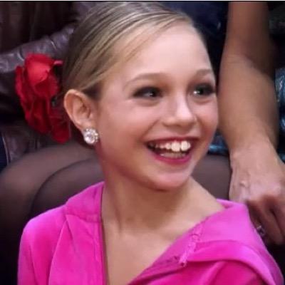 Profile Picture of Izzy (@lifetimegals) on Twitter