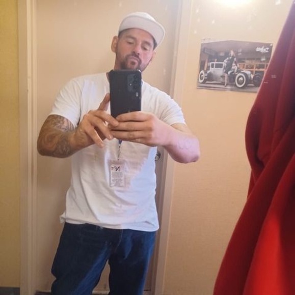 Profile Picture of Carl Barnella (@carlbarnella23) on Poshmark