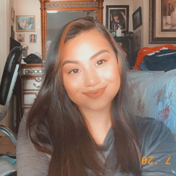 Profile Picture of Alexis Cuello (@lex1217) on Poshmark