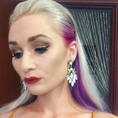 Profile Picture of Felicity Marshall (@Flicki_M) on Twitter