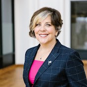 Profile Picture of Beth Reilly (@TheBethReilly) on Youtube