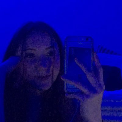 Profile Picture of Carly Gardner (@CarlyGa04255705) on Twitter