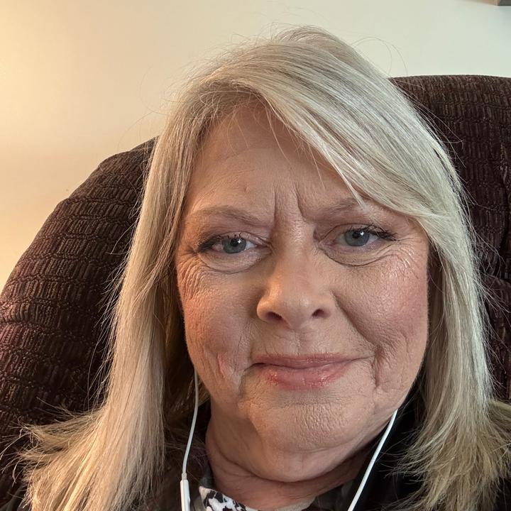 Profile Picture of JuJu Bean (@juliebradshaw58) on Tiktok