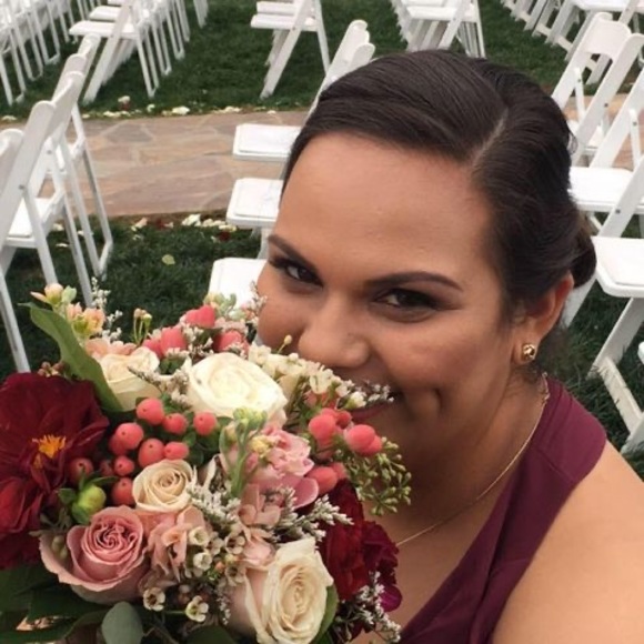 Profile Picture of Paula Mora (@p_mora23) on Poshmark